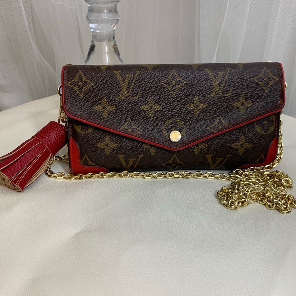 📌 SOLD Louis Vuitton Sarah Retro Wallet converted